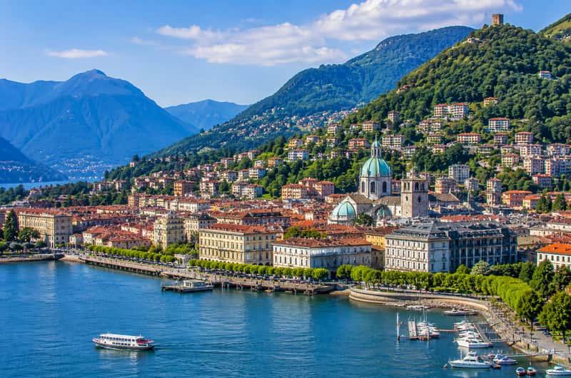 Panorama del Lago di Como e delle montagne