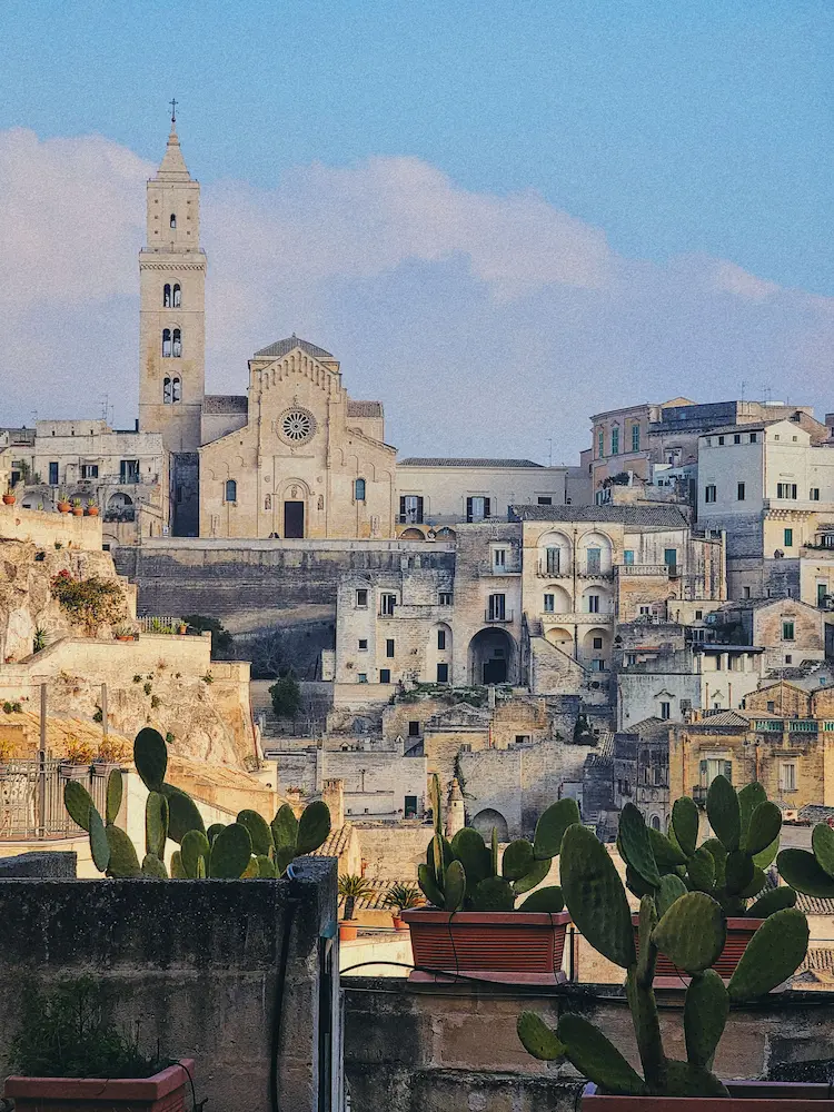Pueblo italiano auténtico para descubrir lejos de las rutas turísticas tradicionales